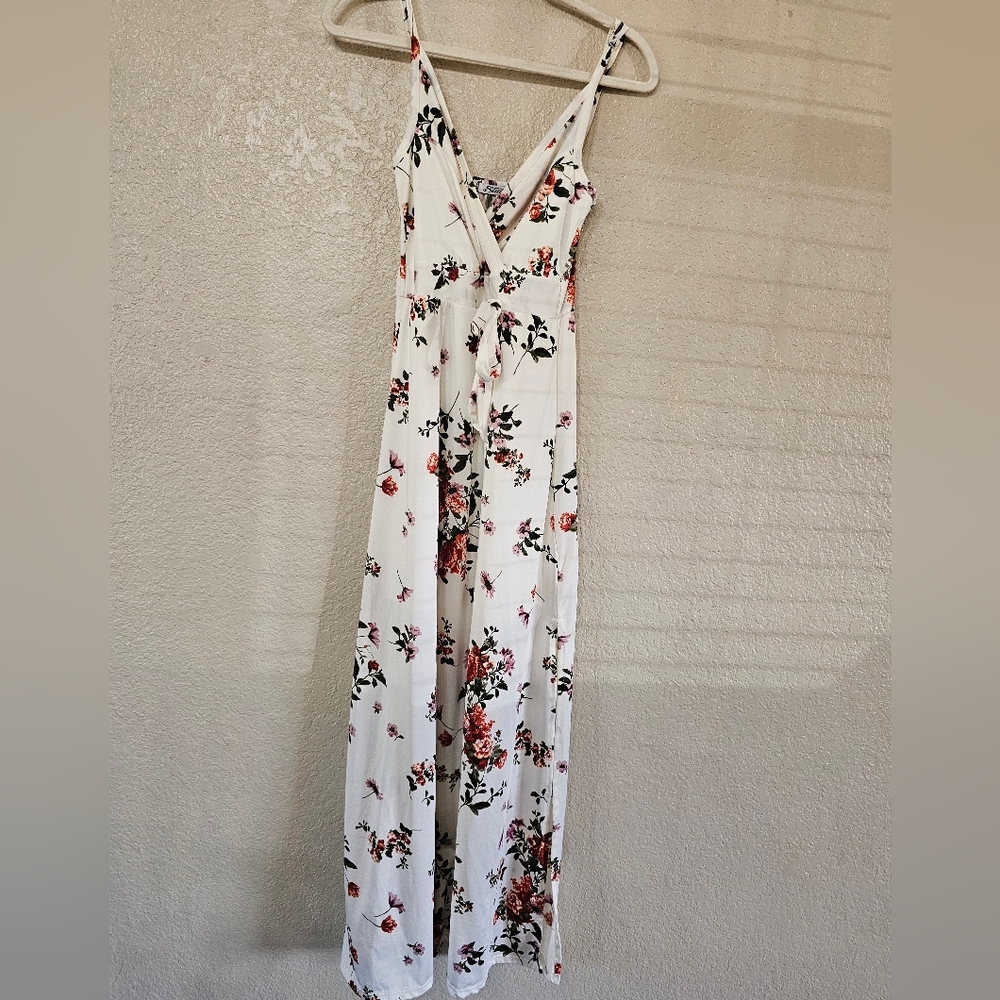 Elegant Floral Maxi Dress in White and Red